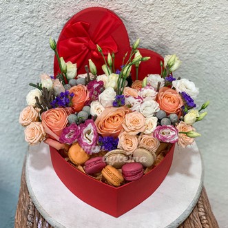 6 макарун с цветами