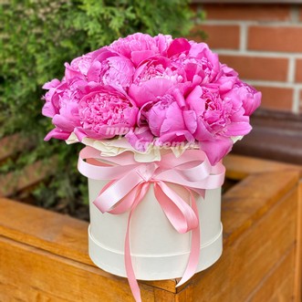 Пионы в коробке