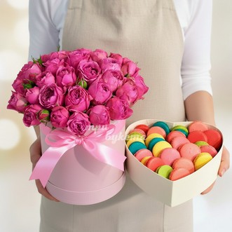 28 макарун с пионовидными розами