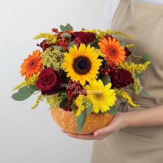 Композиция с подсолнухом и розой