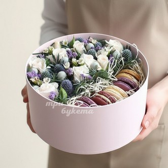 Макаруны с цветами на Новый год