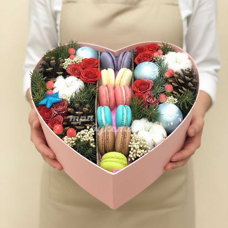 Новогодний подарок с 11 макарунами