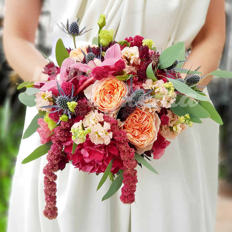 Букет невесты из маттиол и эустом